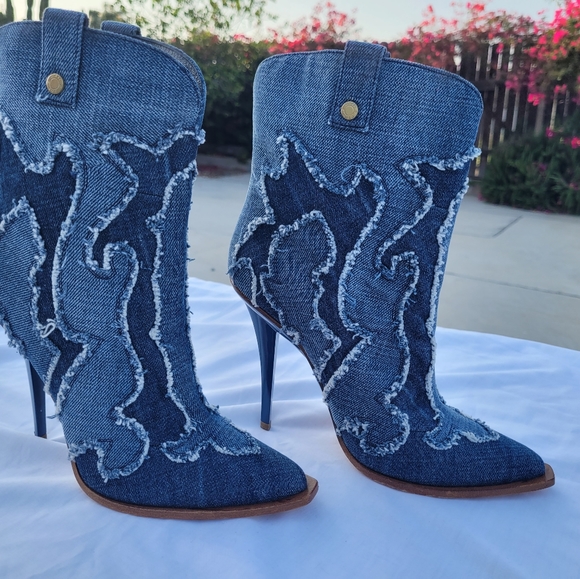 Jimmy Choo boots - Picture 2 of 13